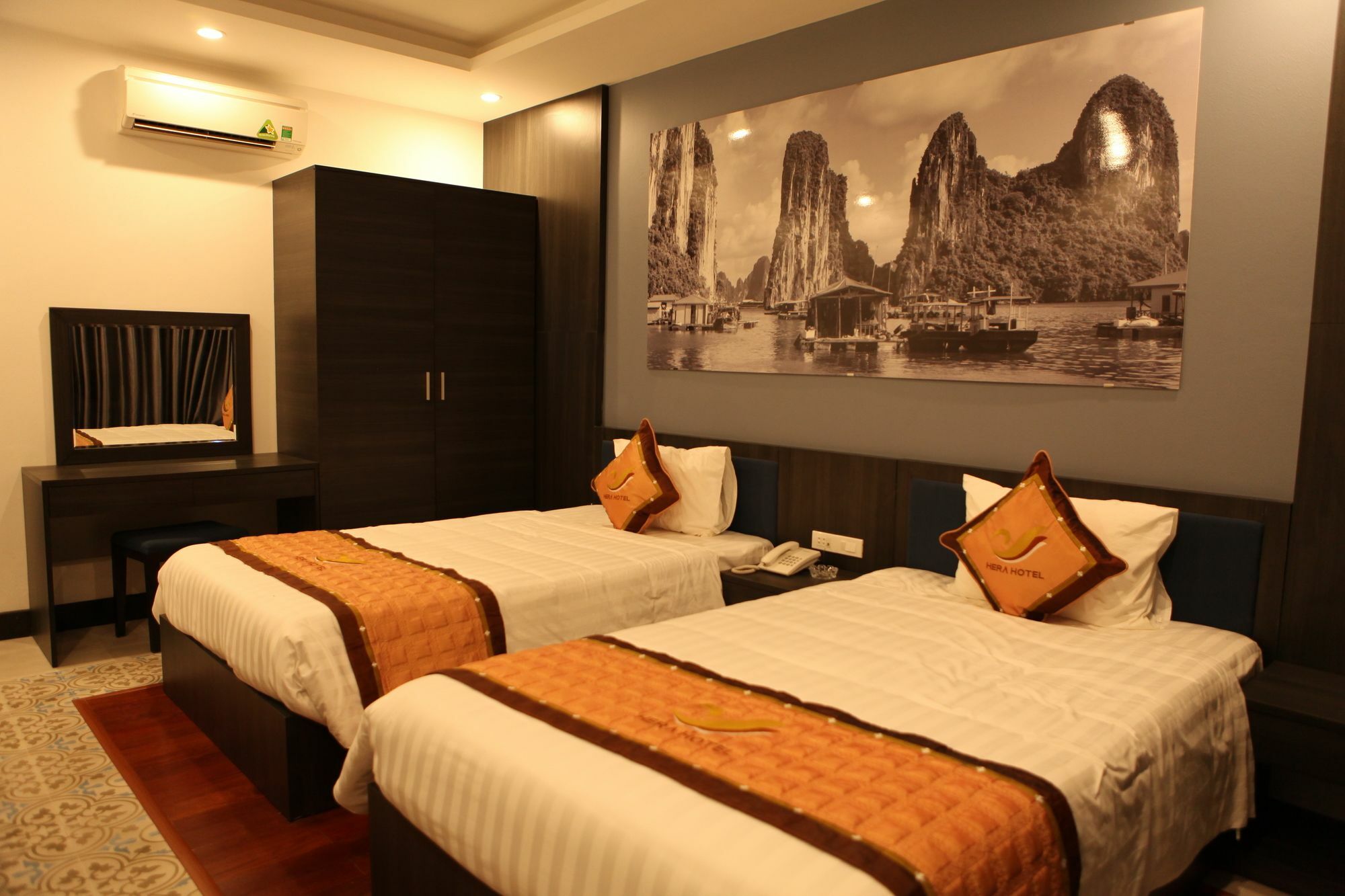 Hera Ha Long Hotel Exterior photo